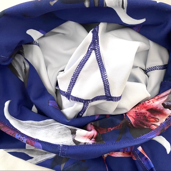 Fabletics Lisette Pureluxe Midnight Lily Leggings - Picture 7 of 8